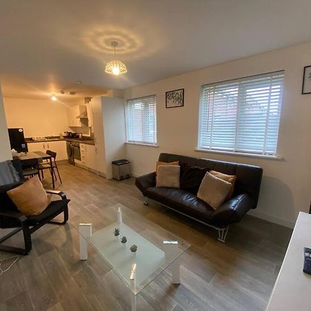 ברמינגהאם 2 Bedroom Private Spacious Apartment In West Midlands מראה חיצוני תמונה