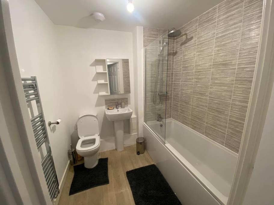 ברמינגהאם 2 Bedroom Private Spacious Apartment In West Midlands מראה חיצוני תמונה