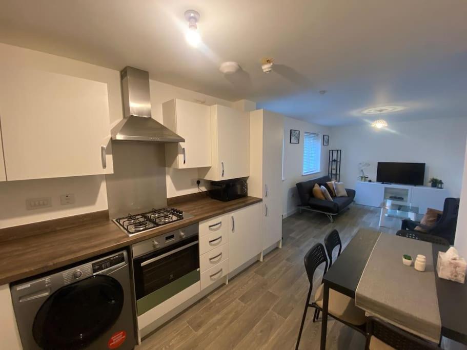 ברמינגהאם 2 Bedroom Private Spacious Apartment In West Midlands מראה חיצוני תמונה